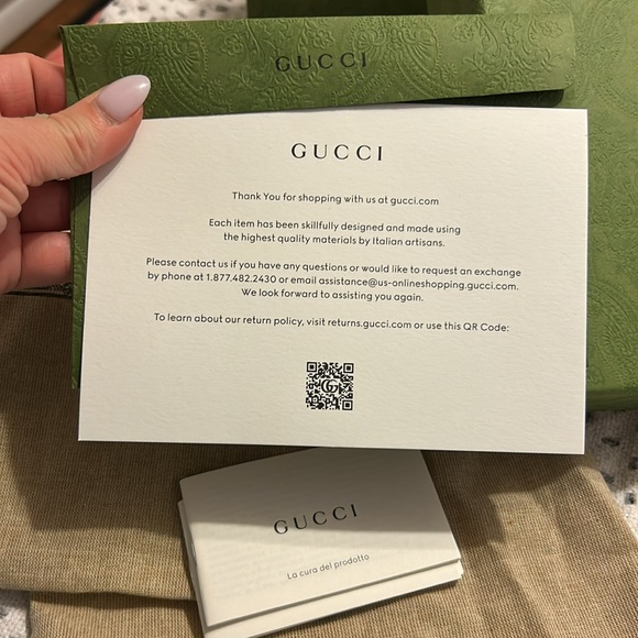 Gucci Women’s Platform Slide with Interlocking G. Black Rubber. - Picture 7 of 16